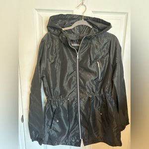 Lightweight windbreaker NEVER WORN